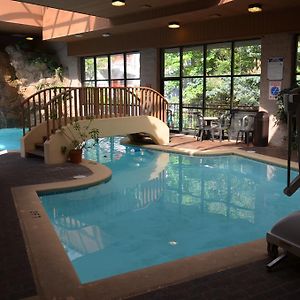 Zoders Inn And Suites